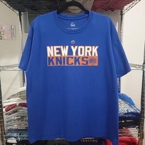 New york knicks Mens Size XL Blue number 9 Porzingis t-shirt